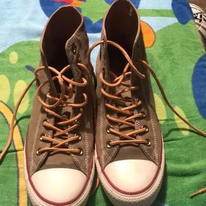 Hi top ladies converse